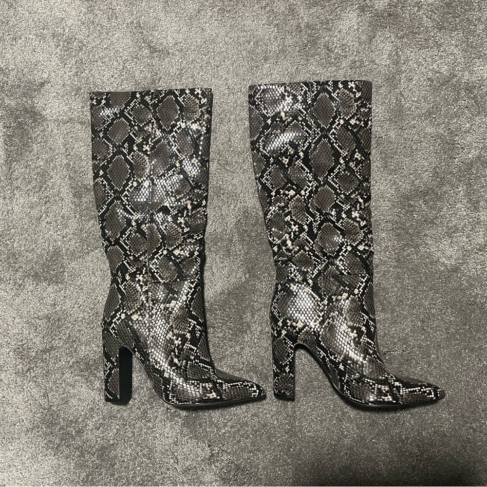 Steve Madden Rouge Boot - Picture 3 of 3